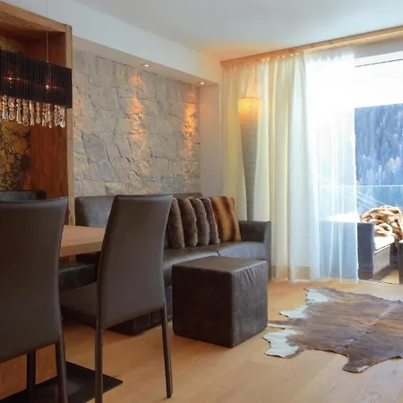 Aparthotel Alpinlodge & Samnaun